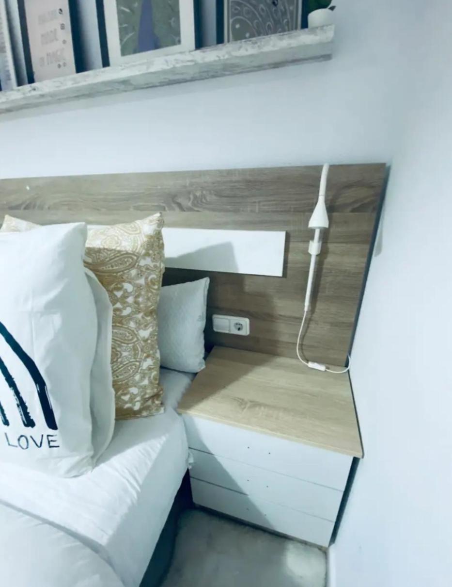 Apartamento Centrico ตอร์เรเวียคา ภายนอก รูปภาพ